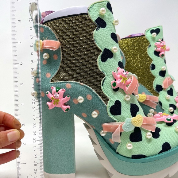 NIB Kandy Kane Irregular Choice - Picture 4 of 11